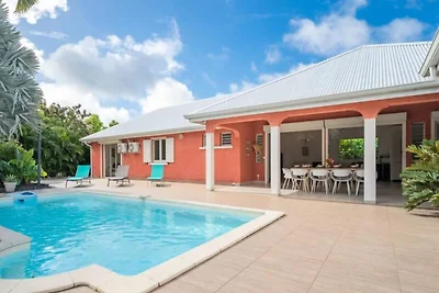 Maisons & Villas für 15 Personen