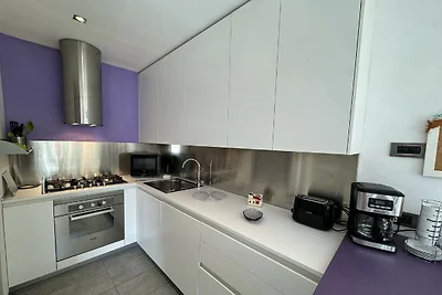 Prachtig licht appartement met 2 balkons