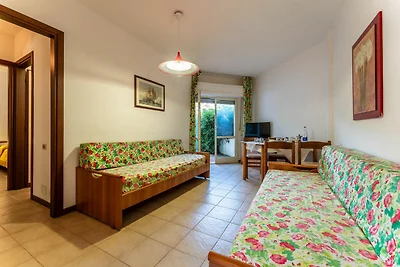 Malerisches Ferienhaus in Giannella in...