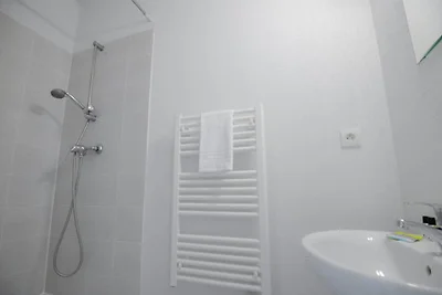 Appartement in Azille bij Lac de Jouarres