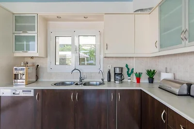 Moderne kretische Familienvilla mit Pool