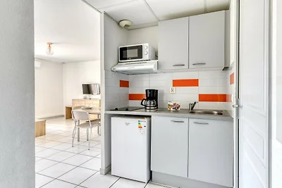 Klimatisiertes Apartment mit Poolblick für 4...