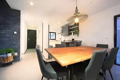 Moderne Villa in der Nähe des Strandes...