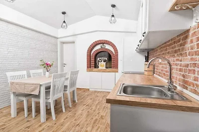 Hidden Gem Holiday Home with Pool in Kastel S...