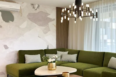 Three-Bedroom Penthouse (The Riviera Three)