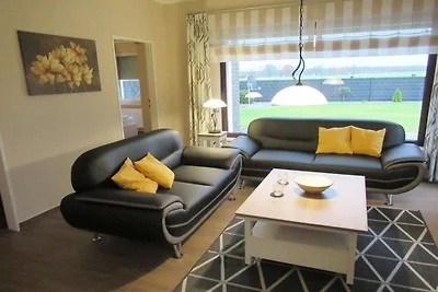 Bungalow in Suderburg met zwembad