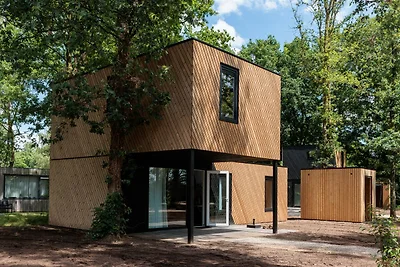 Freistehende Villa mit zwei Bädern in einem F...