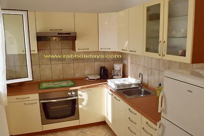 Ferienhaus in Rab mit Schwimmbecken