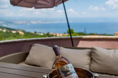 Three bedroom apartment with balcony