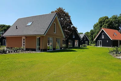 Moderne Villa mit Garten