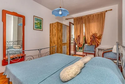 Geschmackvolles Ferienhaus in Grizane mit...