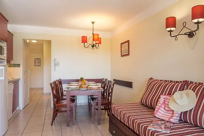 Chic Biscarrosse Forest Apartment