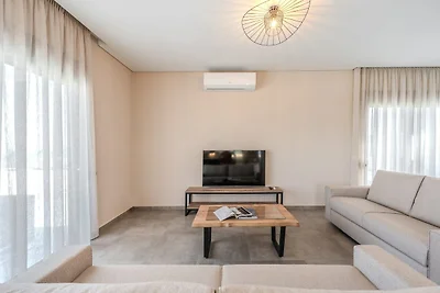 Villa in Viran Episkopi mit Privatpool