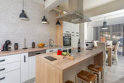 Apartment Brletic - Three Bedroom Apartment w...