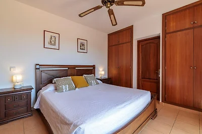Schöne Villa in Sant Carles mit Pool