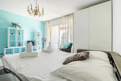 Helles Studio mit Parkplatz in Strand- und...