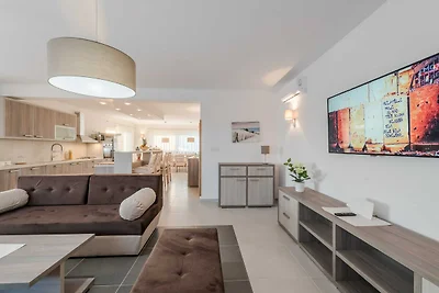 Deluxe Four Bedroom Villa with Private Pool (...