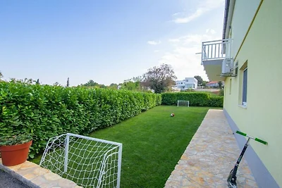 Katarina mit Pool & traumhaftem Blick