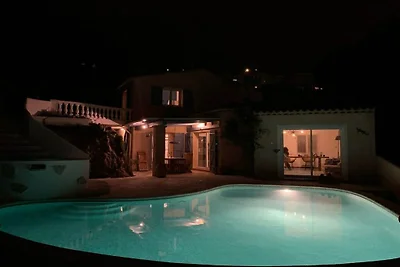 Villa mit 2 Schlafzimmer