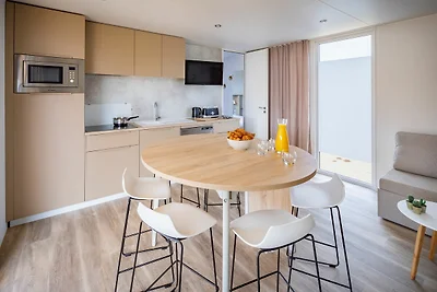 Chalet moderno con airco, in un villaggio tur...