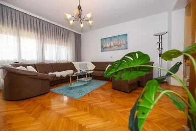 Apartment Kosor - Three Bedroom Apartment wit...