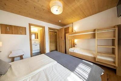 Moderne Wohnung mit Balkon und Zugang zur...