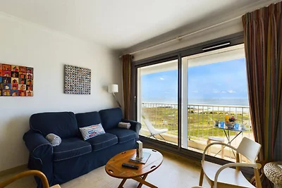Apartment in Les Sables mit Meerblick