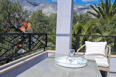 Apartments near the beach Orebic - One bedroo...