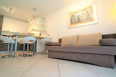 Wohnung in Selce mit Schwimmbecken