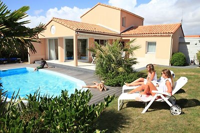 Große, freistehende Villa mit privatem Pool, ...