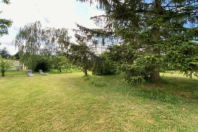 Gartenblick am Schloss Weisdin