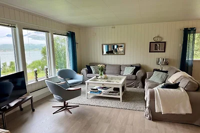 Refuge en bord de mer a Lyngen-By Traum