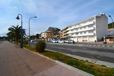 Wohnung in Estartit mit Meeresstrand