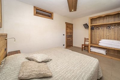 Snug apartment in Sauze d'Oulx with a fenced...