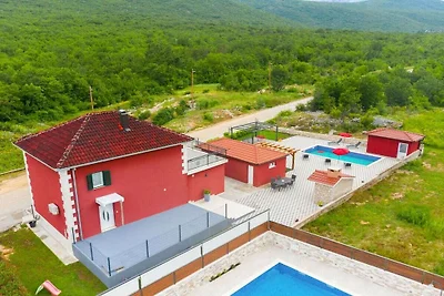 Ferienhaus in Slivno mit Schwimmbecken