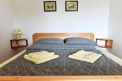 Holiday Apartment Vuković - Three Bedroom Hol...