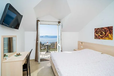 Villa Samba - Two Bedroom Apartment with Balc...