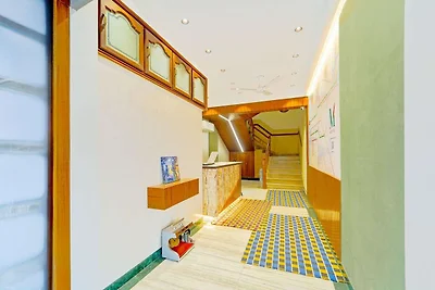 Super Hotel O Broadway Ernakulam