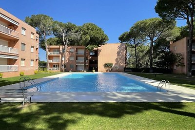 Ferienhaus mit einem Zimmer und Pool