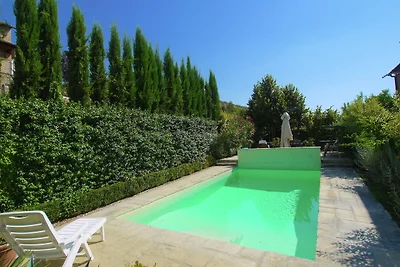 Ferienhaus in Cortona mit Pool und Aussicht