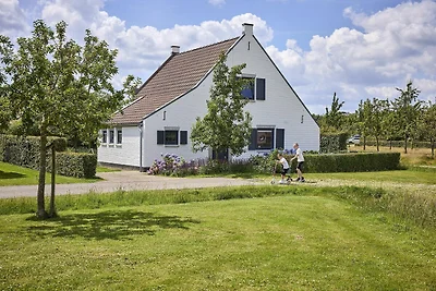 Villa met sauna en bubbelbad in Limburg