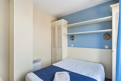 Apartment Navy Blue Residence