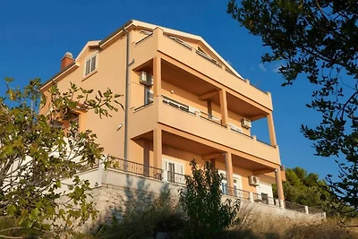 Summerheaven Apartments - Standard One Bedroo...