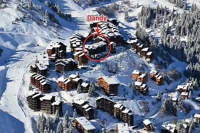 AUF DER PISTE, IN DER NÄHE VON GESCHÄFTEN, WI...