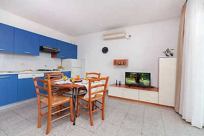 Splendid Beachfront Medveja Apartments - 1...