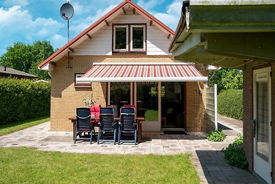 Tranquilla casa vacanze con piscina in comune