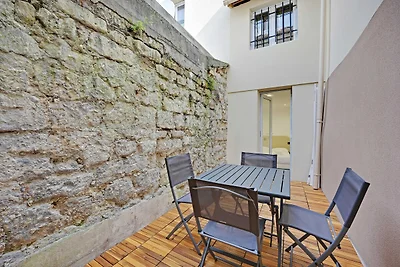 Modernes Apartment mit Terrasse