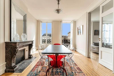 Hochwertige Wohnung mit Blick auf den Place...