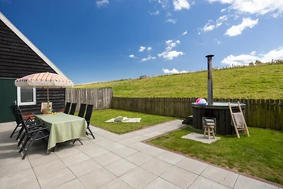 Villa in Andijk mit Whirlpool und Garten