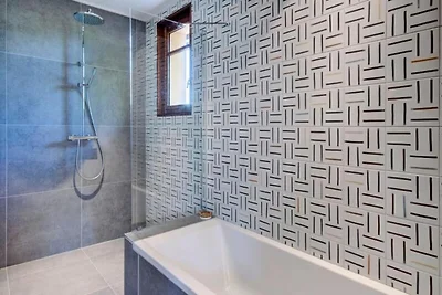 Villa in Haitza mit privatem Strandzugang